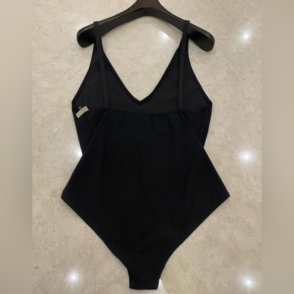 TOTEME deep V-neck swimsuit In Black Size L - Picture 8 of 15